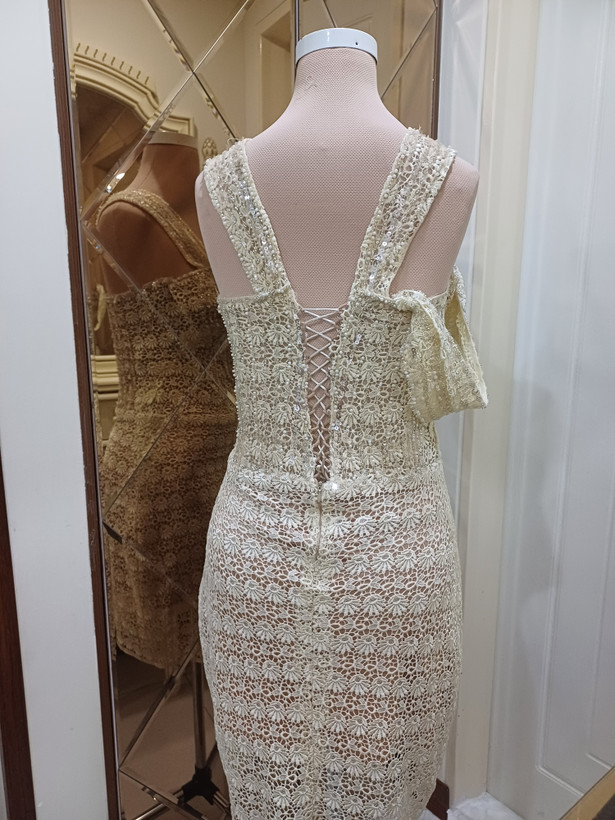 خرید ارزان لباس مجلسی کوتاه پرکار زنانه