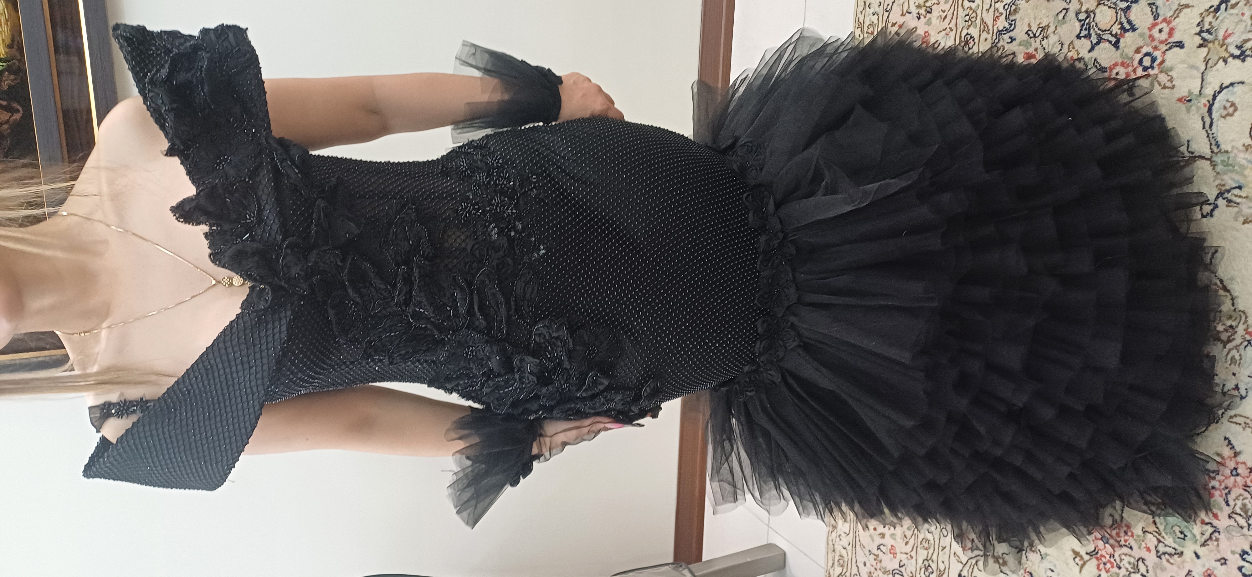 لباس مجلسی مشکی با آستین آفشولدر