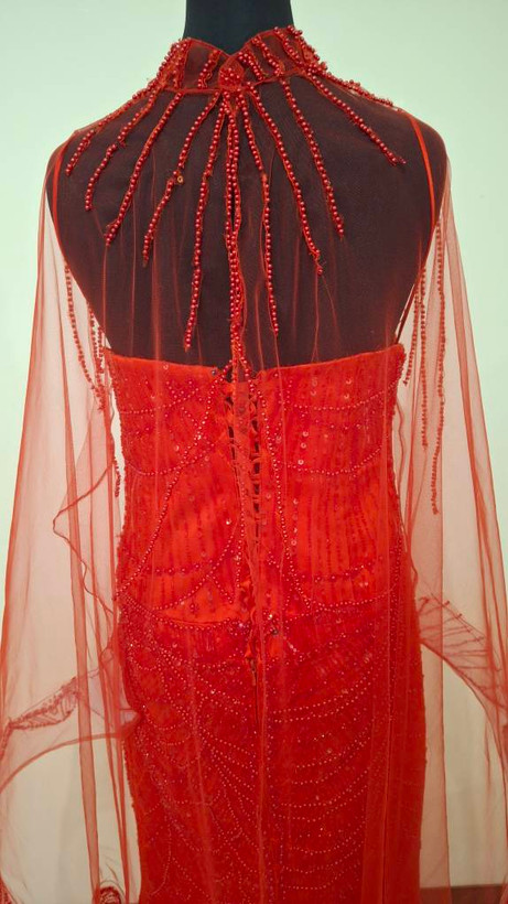 لباس مجلسی زنانه با شنل